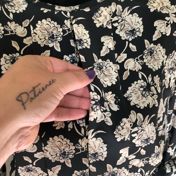 SOLD Vintage Jospehine Black/Cream Floral Blouse - Picture 10 of 10